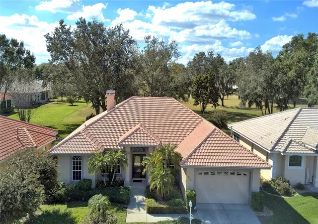 2nd image of 239 Golf Aire Blvd, Winter Haven, FL 33884 | MLS# P4936940