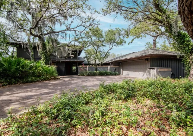 1st image of 1296 Weybridge Ln, Dunedin, FL 34698 | MLS# TB8445062