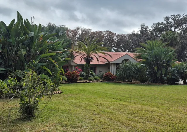 3rd image of 4345 Corley Island Rd, Leesburg, FL 34748 | MLS# G5104166