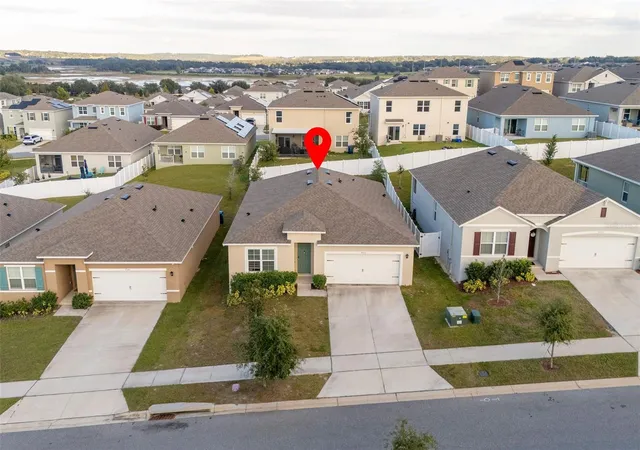 Photo 2 of Single family home for sale at 9537 Black Walnut Dr, Clermont, FL 34715 | MLS# O6358257 | Listing updated on 2026-10-21