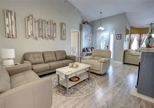 3rd image of 2722 Maywood St, Eustis, FL 32726 | MLS# O6358346