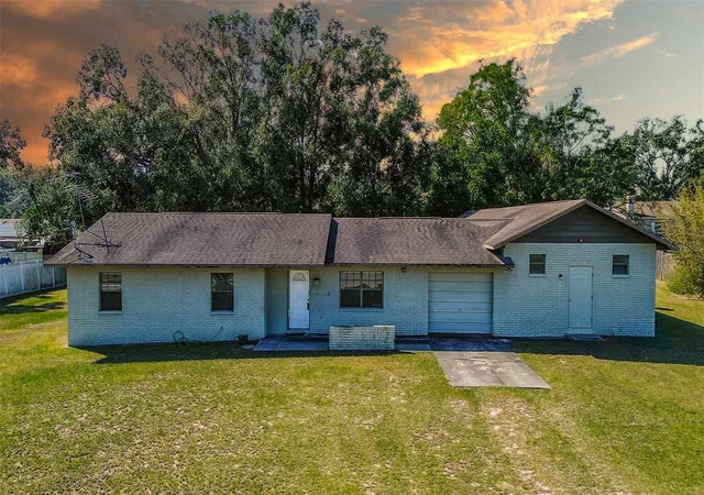 1st image of 11425 Sun Rd, Dade City, FL 33525 | MLS# TB8445370