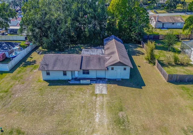 2nd image of 11425 Sun Rd, Dade City, FL 33525 | MLS# TB8445370