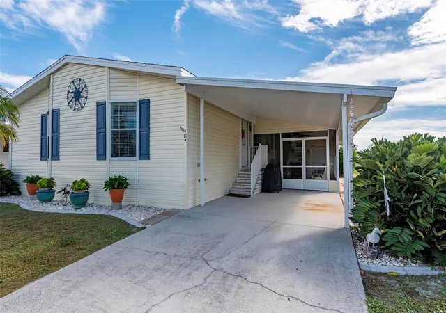 Photo 3 of Manufactured home for sale at 1000 Kings Hwy #487, Punta Gorda, FL 33980 | MLS# C7517359 | Listing updated on 2026-10-06
