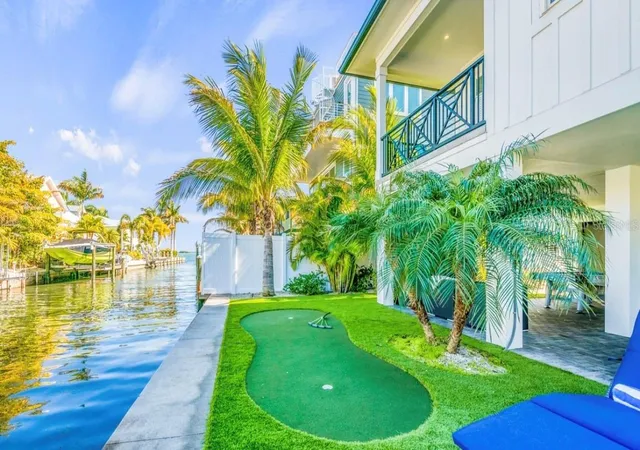 Photo 3 of Single family home for sale at 401 20th Place, Bradenton Beach, FL 34217 | MLS# A4671160 | Listing updated on 2026-04-20