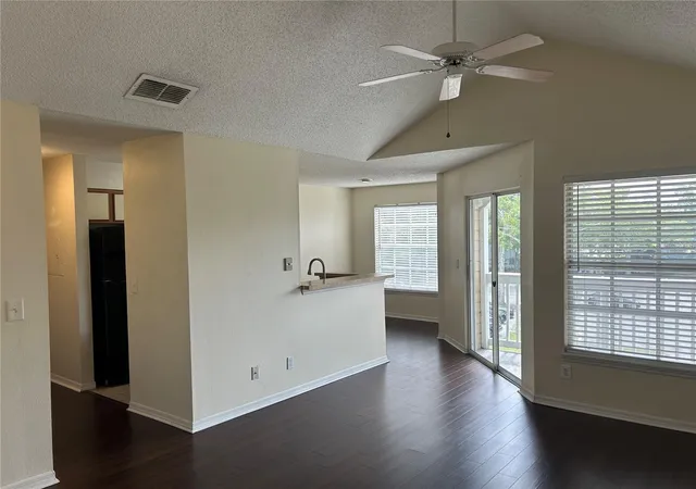 3rd image of 1083 S Hiawassee Rd, Orlando, FL 32835