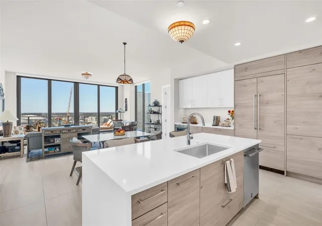 Photo 3 of Condo for sale at 301 1St St S #3305, Saint Petersburg, FL 33701 | MLS# TB8445479 | Listing updated on 2026-07-24