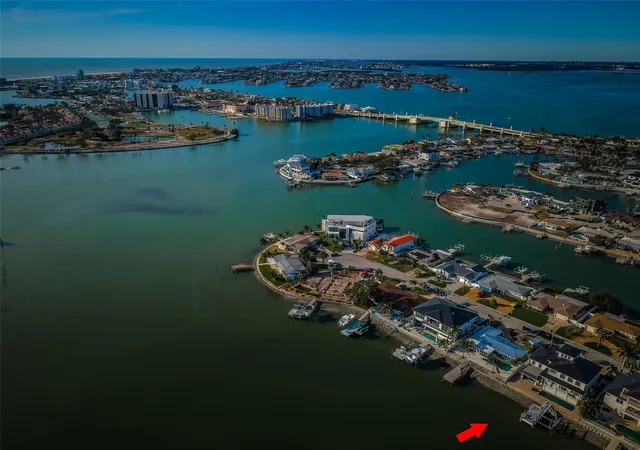 Photo 2 of Sale Pending at 7942 3rd Avenue S, Saint Petersburg, FL 33707 | MLS# TB8445534 | Listing updated on 2026-04-02