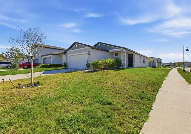 Photo 2 of Single family home for sale at 2301 E Newsome Rd, Plant City, FL 33565 | MLS# TB8445551 | Listing updated on 2026-08-24
