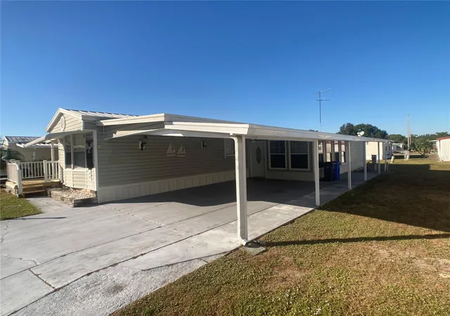 Photo 3 of Manufactured home for sale at 1710 7th Street SW #44, Ruskin, FL 33570 | MLS# TB8445593 | Listing updated on 2026-09-15