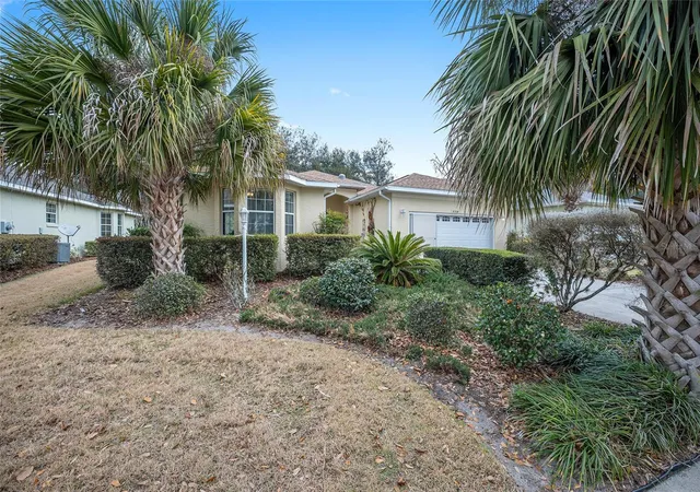 Photo 3 of Single family home for sale at 8364 Sw 79th Circle, Ocala, FL 34476 | MLS# OM713051 | Listing updated on 2026-09-02