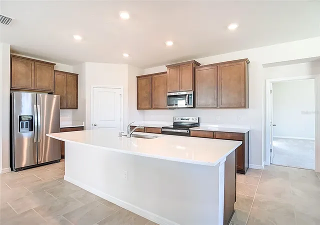 4th image of 10471 Bridgegate Heights Loop, San Antonio, FL 33576 | MLS# TB8445691