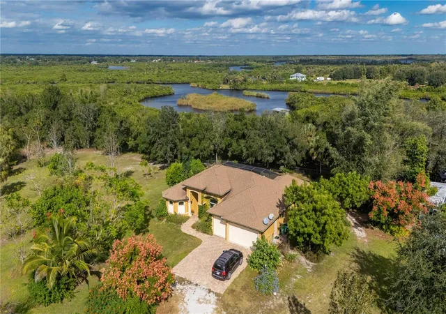 Photo 2 of Single family home for sale at 38881 Washington Loop Rd, Punta Gorda, FL 33982 | MLS# C7517394 | Listing updated on 2026-09-24