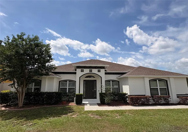 Photo 1 of Single family home for sale at 10816 Wyandotte Dr, Clermont, FL 34711 | MLS# G5104227 | Listing updated on 2026-08-07
