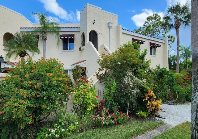 2nd image of 6101 34th St W #31H, Bradenton, FL 34210 | MLS# A4671286