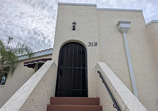 3rd image of 6101 34Th St W #31H, Bradenton, FL 34210 | MLS# A4671286