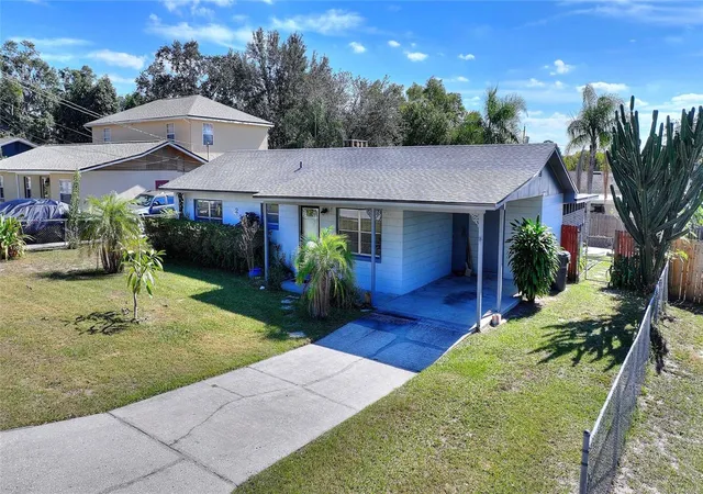 Photo 1 of Single family home for sale at 221 Dorothy St, Auburndale, FL 33823 | MLS# P4936960 | Listing updated on 2026-08-11