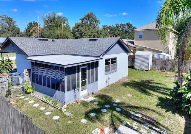 Photo 3 of Single family home for sale at 221 Dorothy St, Auburndale, FL 33823 | MLS# P4936960 | Listing updated on 2026-08-11