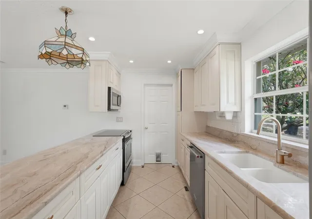 5th image of 8235 39Th Ave N, Saint Petersburg, FL 33709 | MLS# TB8445910