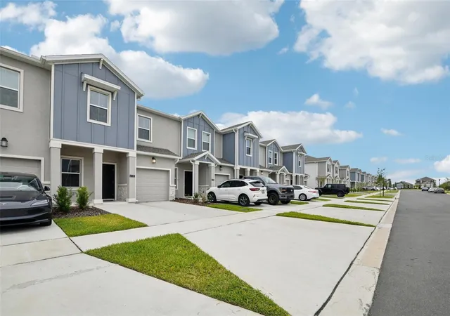 Photo 3 of Townhouse for sale at 6159 Peaceful Park Way, Clermont, FL 34714 | MLS# O6358858 | Listing updated on 2026-10-07