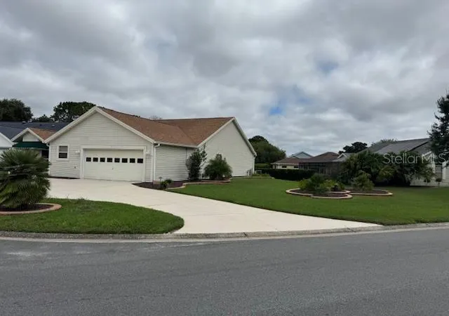 3rd image of 903 Ramos Dr, Lady Lake, FL 32159 | MLS# O6358859