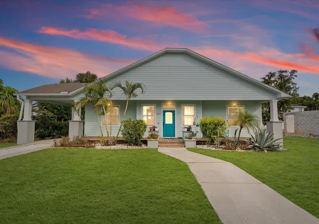 1st image of 404 E Chelsea St, Tampa, FL 33603 | MLS# TB8445941