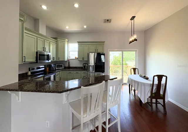 3rd image of 404 E Chelsea St, Tampa, FL 33603 | MLS# TB8445941