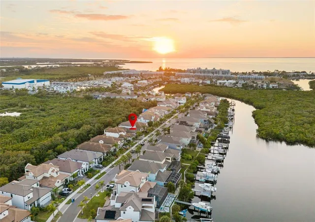 2nd image of 1025 Seagrape Dr, Ruskin, FL 33570 | MLS# TB8446095