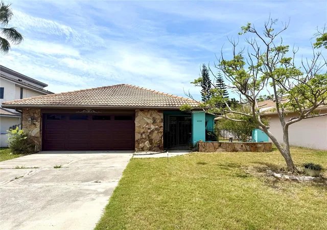 Photo 1 of Single family home for sale at 4554 Rickover Ct, New Port Richey, FL 34652 | MLS# W7880570 | Listing updated on 2026-09-15