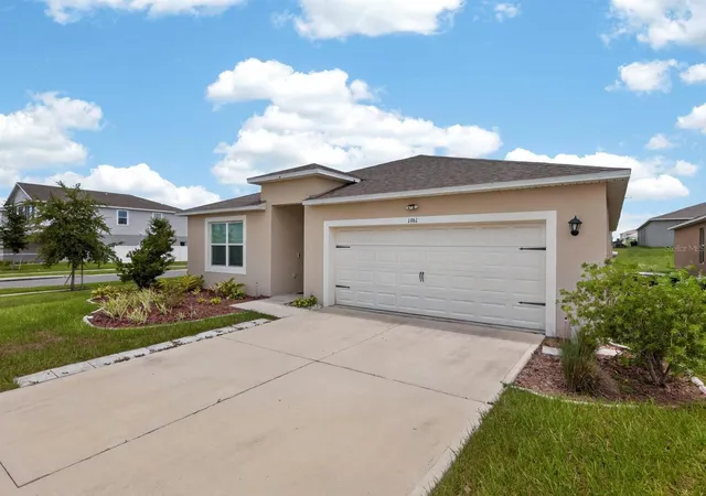 Photo 2 of Single family home for sale at 1961 Victoria St, Davenport, FL 33837 | MLS# S5138149 | Listing updated on 2026-08-25