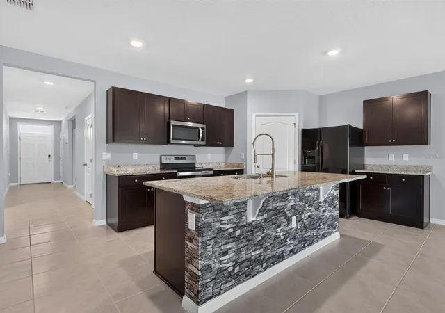 Photo 3 of Single family home for sale at 1961 Victoria St, Davenport, FL 33837 | MLS# S5138149 | Listing updated on 2026-08-25