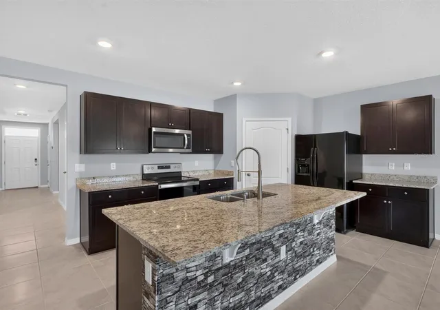 Photo 4 of Single family home for sale at 1961 Victoria St, Davenport, FL 33837 | MLS# S5138149 | Listing updated on 2026-08-25