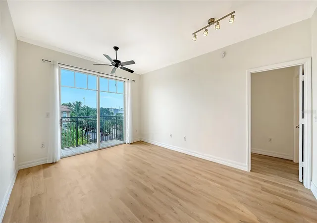 4th image of 1064 N Tamiami Trl, Sarasota, FL 34236