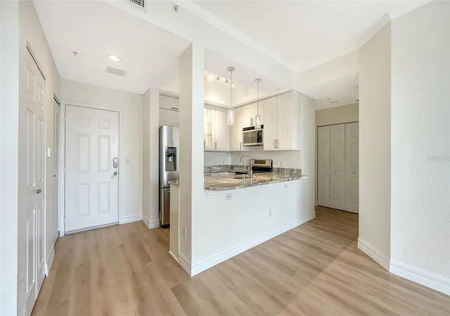 5th image of 1064 N Tamiami Trl, Sarasota, FL 34236