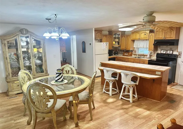 Photo 2 of Manufactured home for sale at 11211 101st Street #93, Largo, FL 33773 | MLS# TB8446281 | Listing updated on 2026-04-30