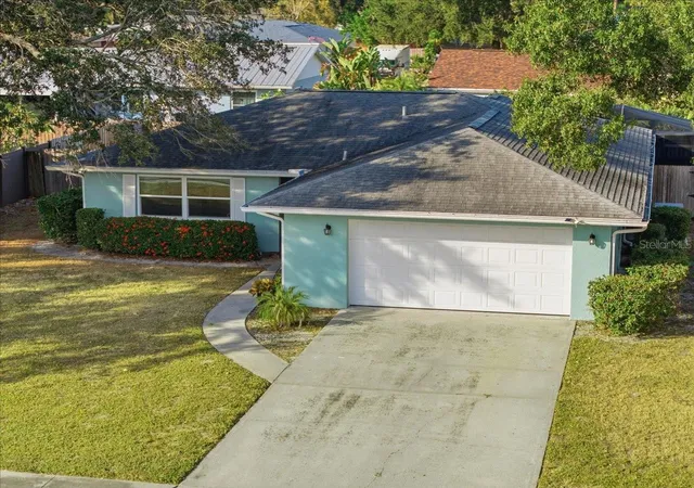Photo 1 of Single family home for sale at 5883 Whistlewood Cir, Sarasota, FL 34232 | MLS# A4671389 | Listing updated on 2026-09-06