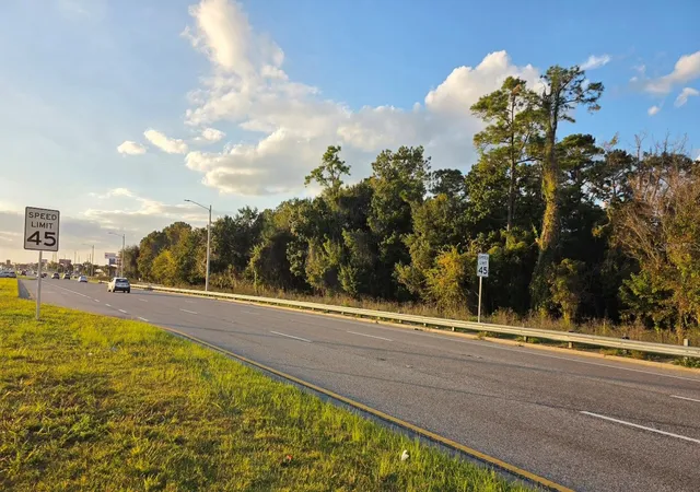 1st image of 10847 E Colonial Dr, Orlando, FL 32817 | MLS# O6359111