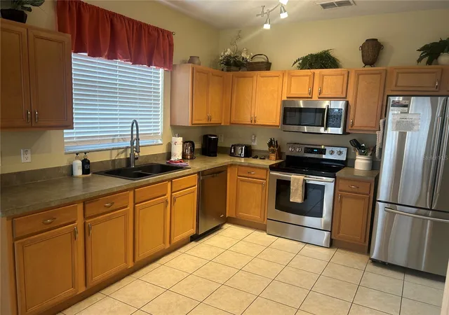 Photo 3 of Single family home for sale at 190 Minniehaha Cir, Haines City, FL 33844 | MLS# P4936983 | Listing updated on 2026-04-25