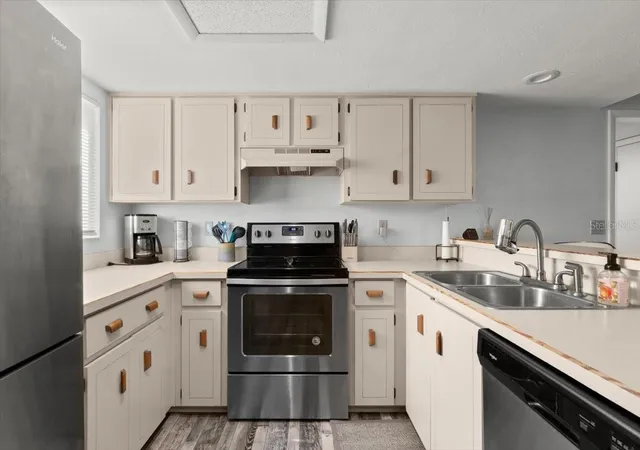 2nd image of 102 Bob White Ct #102C, Daytona Beach, FL 32119 | MLS# V4945814