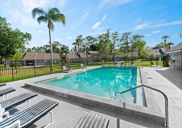 2nd image of 102 Bob White Ct, DAYTONA BEACH, FL 32119