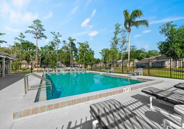 3rd image of 102 Bob White Ct #102C, Daytona Beach, FL 32119 | MLS# V4945814