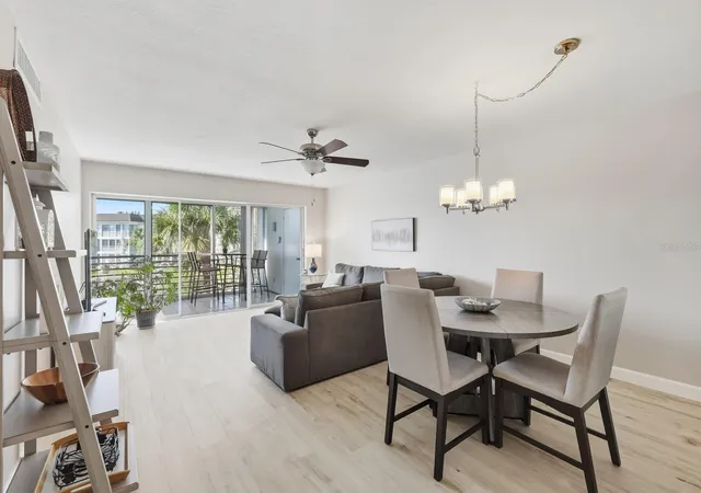 Homes for sale in Longboat Key, FL | 4380 Exeter Dr, Longboat Key, FL 34228
