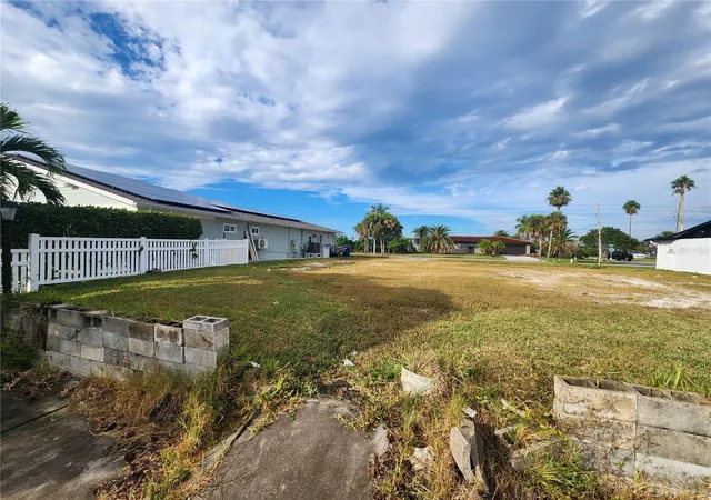 4th image of 3532 Floramar Ter, New Port Richey, FL 34652 | MLS# TB8446597