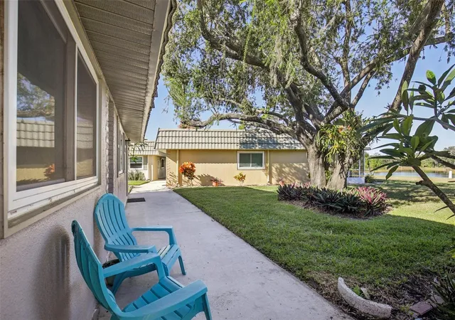 4th image of 201 Kings Blvd, SUN CITY CENTER, FL 33573