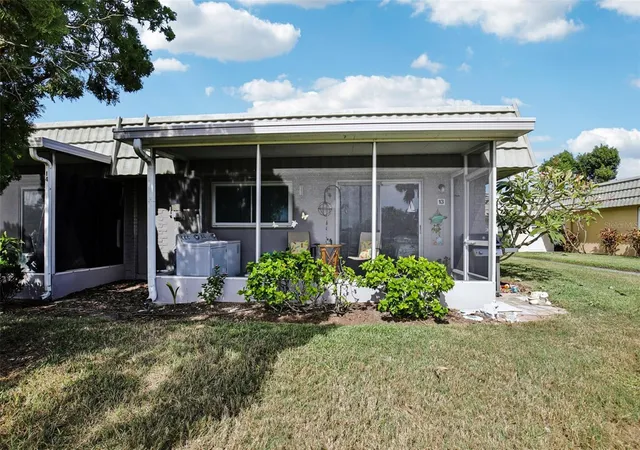 2nd image of 201 Kings Blvd, SUN CITY CENTER, FL 33573