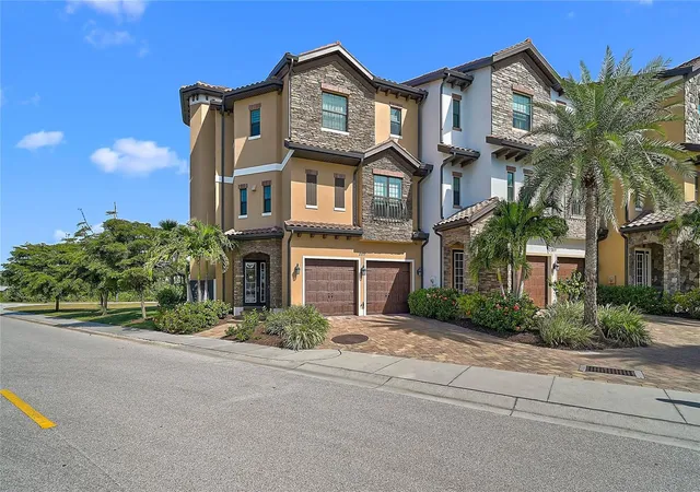 Photo 1 of Townhouse for sale at 205 E Venice Ave, Venice, FL 34285 | MLS# N6141398 | Listing updated on 2026-10-08