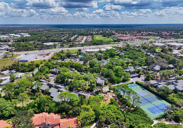 Homes for sale in Osprey, FL | 232 Woodland Drive, Osprey, FL 34229 | Houzeo