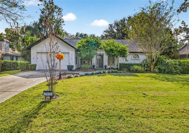 1st image of 2835 Hammock Dr, Plant City, FL 33566 | MLS# TB8446870