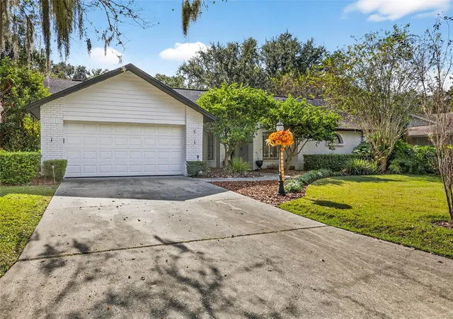 33rd image of 2835 Hammock Dr, Plant City, FL 33566 | MLS# TB8446870