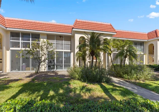 Photo 1 of Condo for sale at 137 Avenida Messina #1, Sarasota, FL 34242 | MLS# A4671658 | Listing updated on 2026-09-12